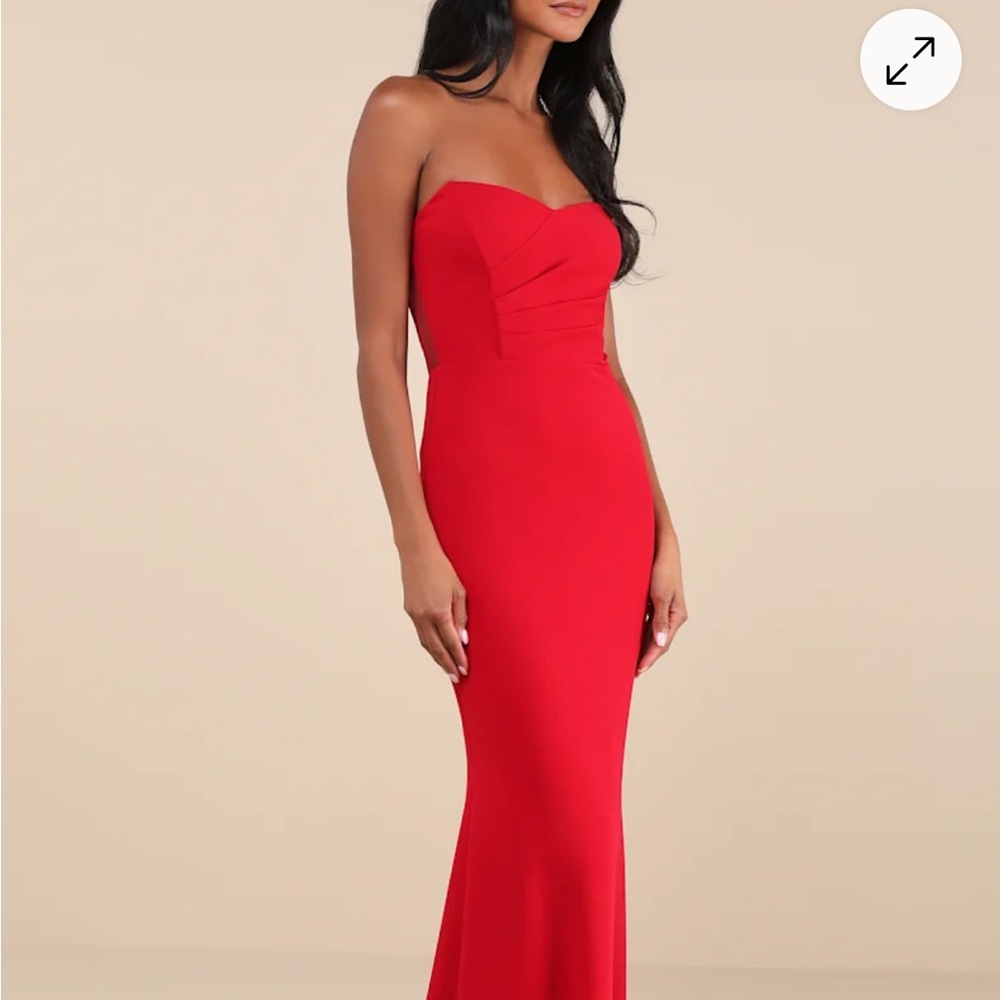 Lulu's Red Strapless Sweetheart Gown